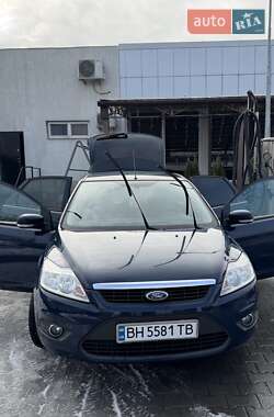 Ford Focus  2010