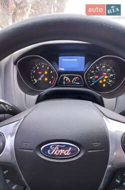 Ford Focus  2012