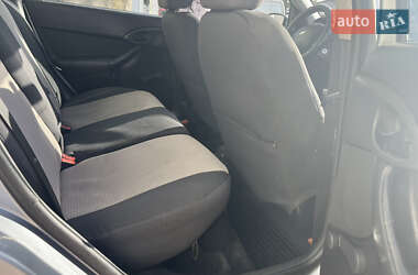 Седан Ford Focus 2004 в Львові фото 5 Седан Ford Focus 2004 в Львові