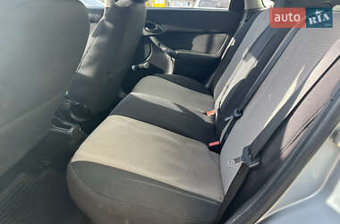 Седан Ford Focus 2004 в Львові фото 6 Седан Ford Focus 2004 в Львові
