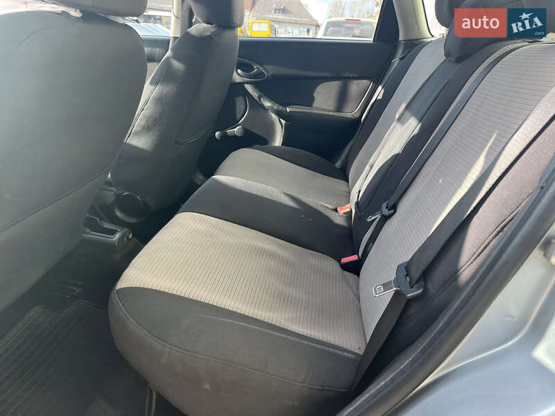 Седан Ford Focus 2004 в Львові фото 6 Седан Ford Focus 2004 в Львові