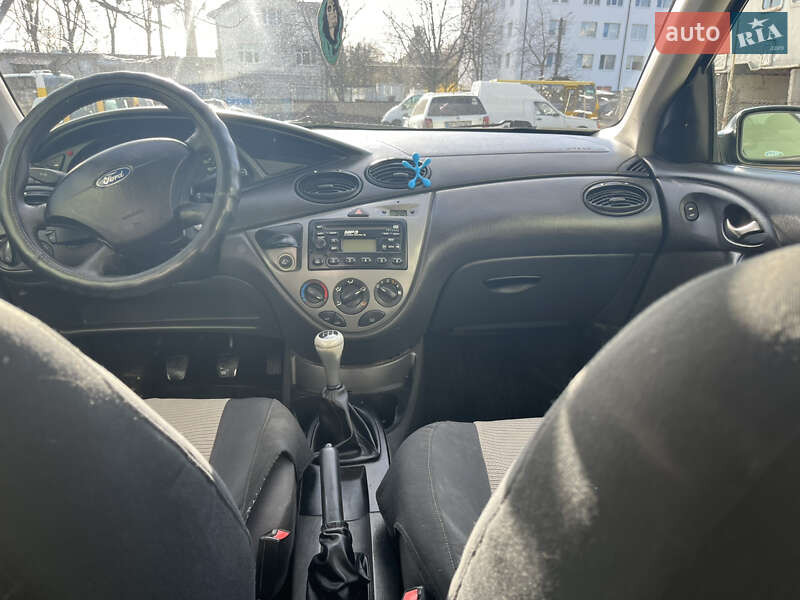 Седан Ford Focus 2004 в Львові фото 7 Седан Ford Focus 2004 в Львові