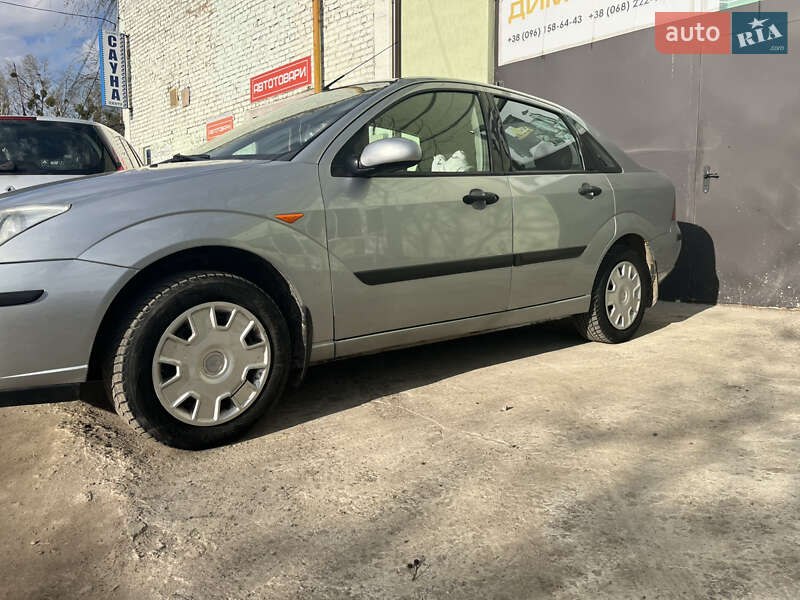 Седан Ford Focus 2004 в Львові фото 10 Седан Ford Focus 2004 в Львові