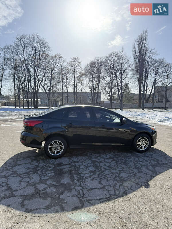 Седан Ford Focus 2016 в Лозовой
