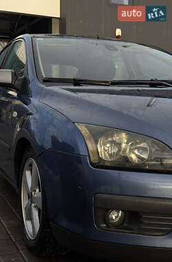 Ford Focus  2005
