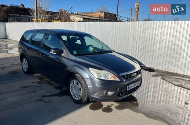 Ford Focus  2010