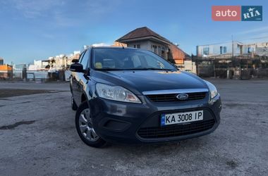 Ford Focus  2010