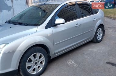 Ford Focus  2005