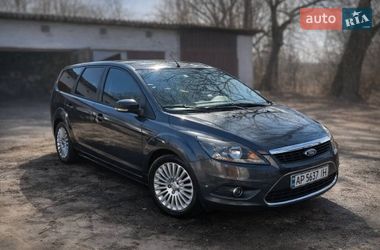 Ford Focus  2010