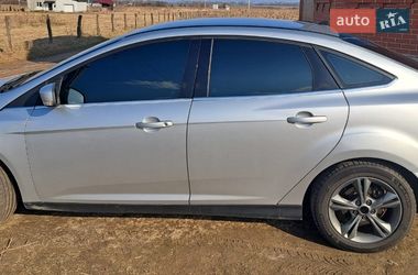 Ford Focus  2011