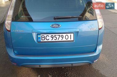 Ford Focus  2010
