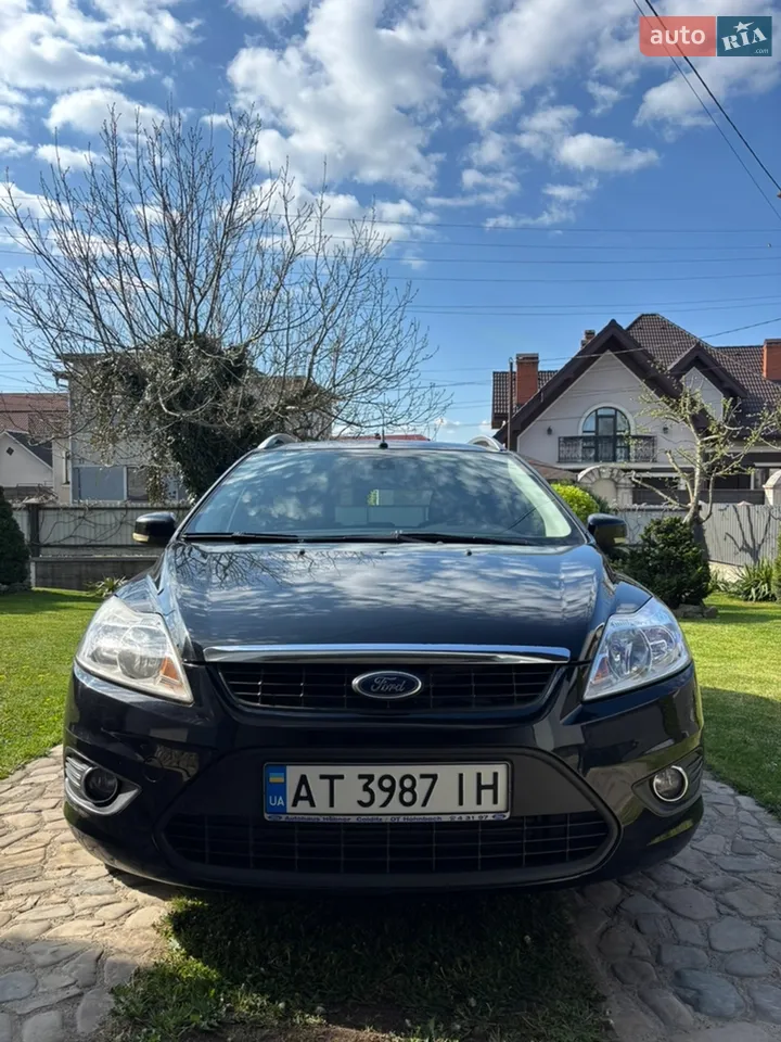 2010 Ford Focus - мініатюра 2