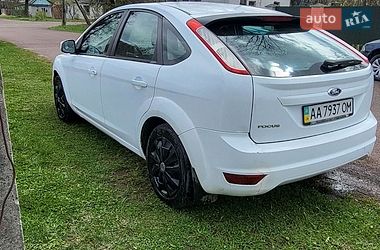 Ford Focus  2011