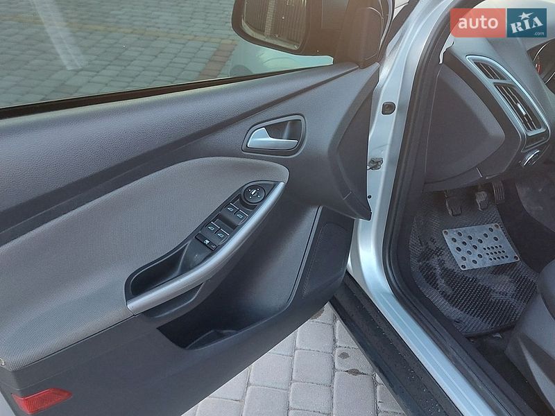 Универсал Ford Focus 2011 в Староконстантинове фото 18 Универсал Ford Focus 2011 в Староконстантинове