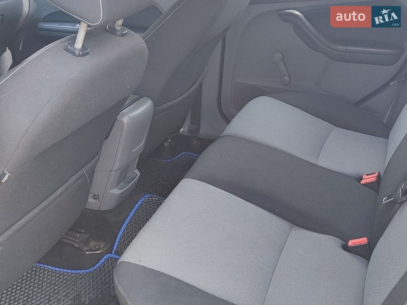 Хэтчбек Ford Focus 2010 в Софиевской Борщаговке