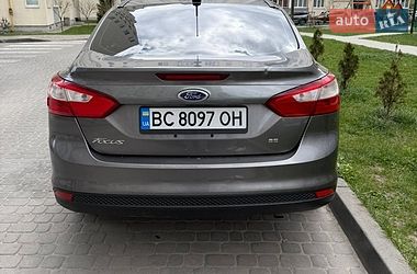 Ford Focus  2012