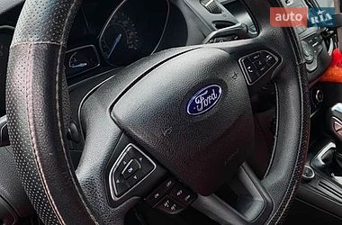 Ford Focus  2016