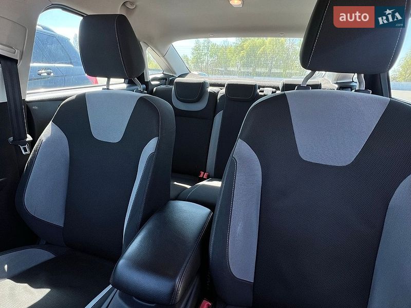 Седан Ford Focus 2012 в Києві