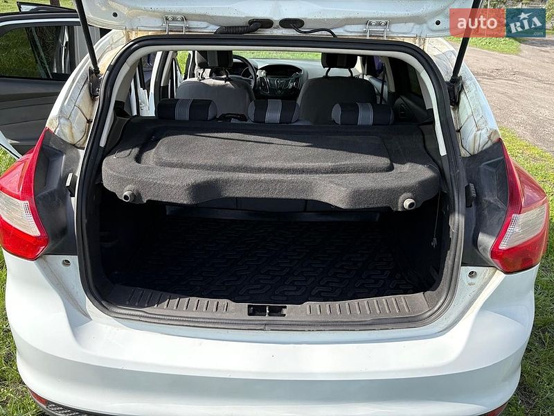 Хетчбек Ford Focus 2014 в Першотравенську