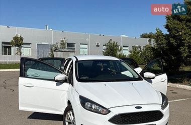 Ford Focus  2015