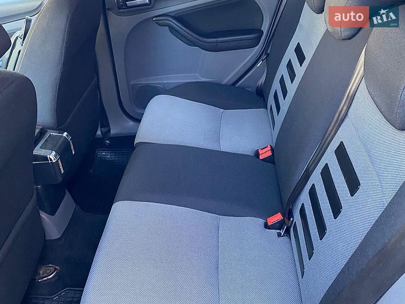 Универсал Ford Focus 2010 в Сваляве