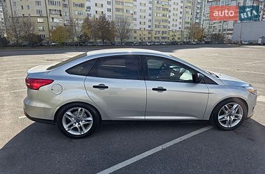 Ford Focus  2015