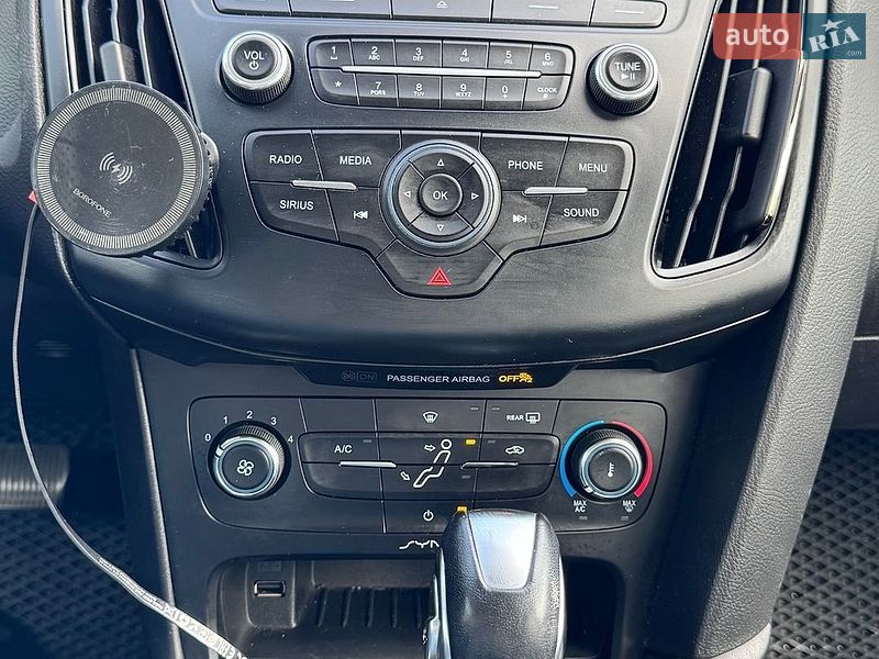 Хэтчбек Ford Focus 2015 в Жовкве