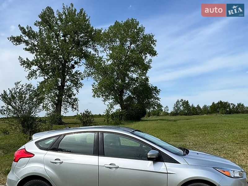 Хэтчбек Ford Focus 2015 в Жовкве