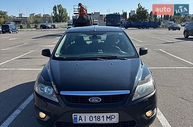 Ford Focus  2010