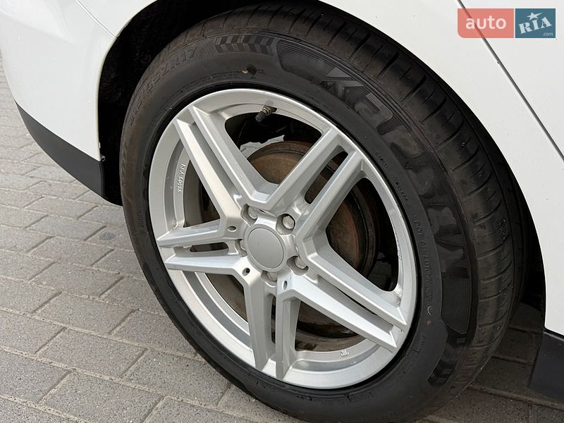 Седан Ford Focus 2015 в Львові фото 15 Седан Ford Focus 2015 в Львові