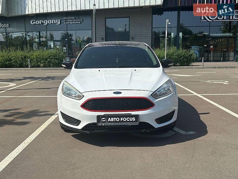Хэтчбек Ford Focus 2017 в Киеве