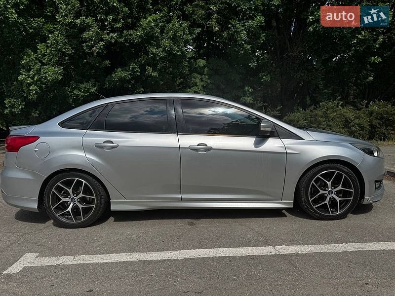 Седан Ford Focus 2015 в Запоріжжі