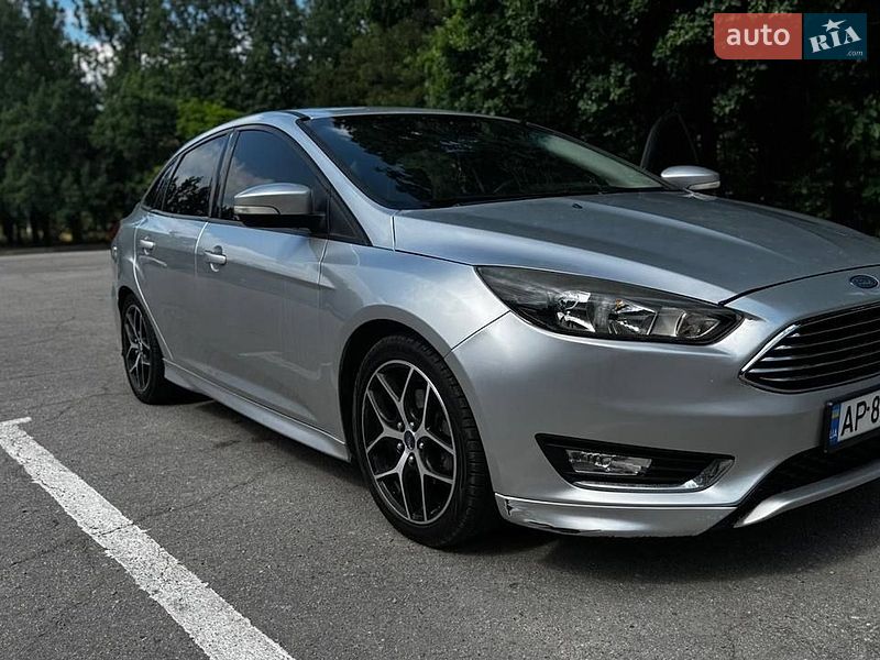 Седан Ford Focus 2015 в Запоріжжі