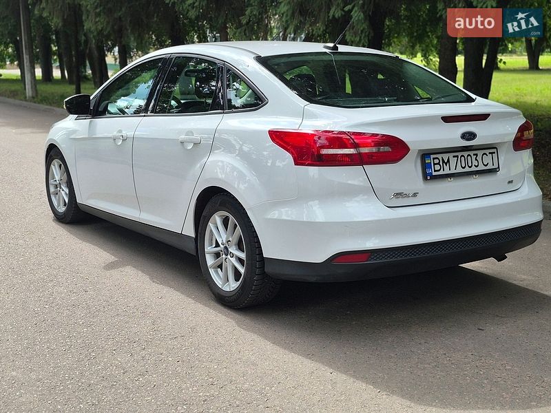 Седан Ford Focus 2016 в Сумах
