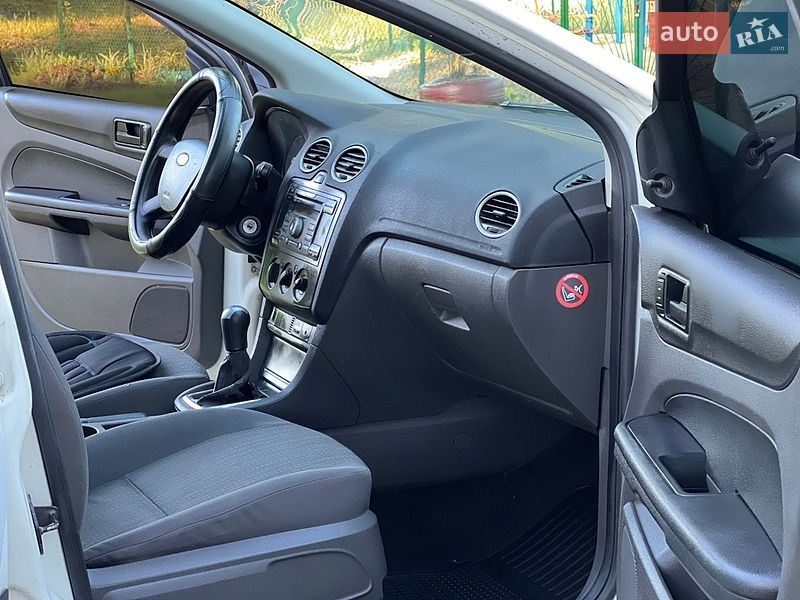 Хэтчбек Ford Focus 2005 в Вапнярке