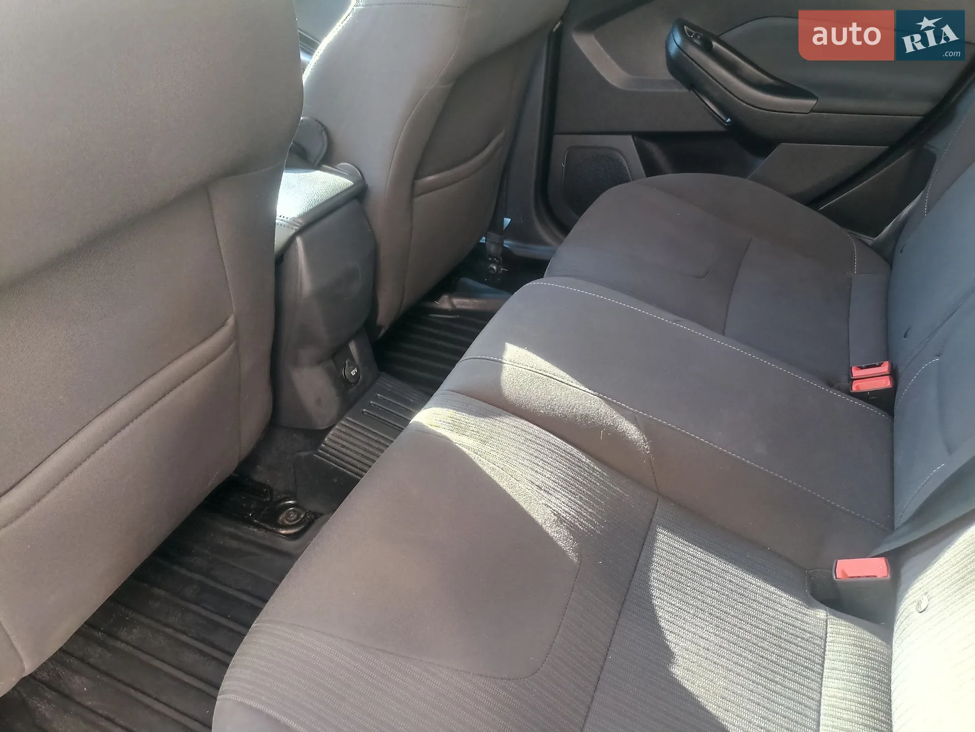 Ford Focus 2011 VIN WF0LXXGCBLBT68575 фото оголошення 26 з 34