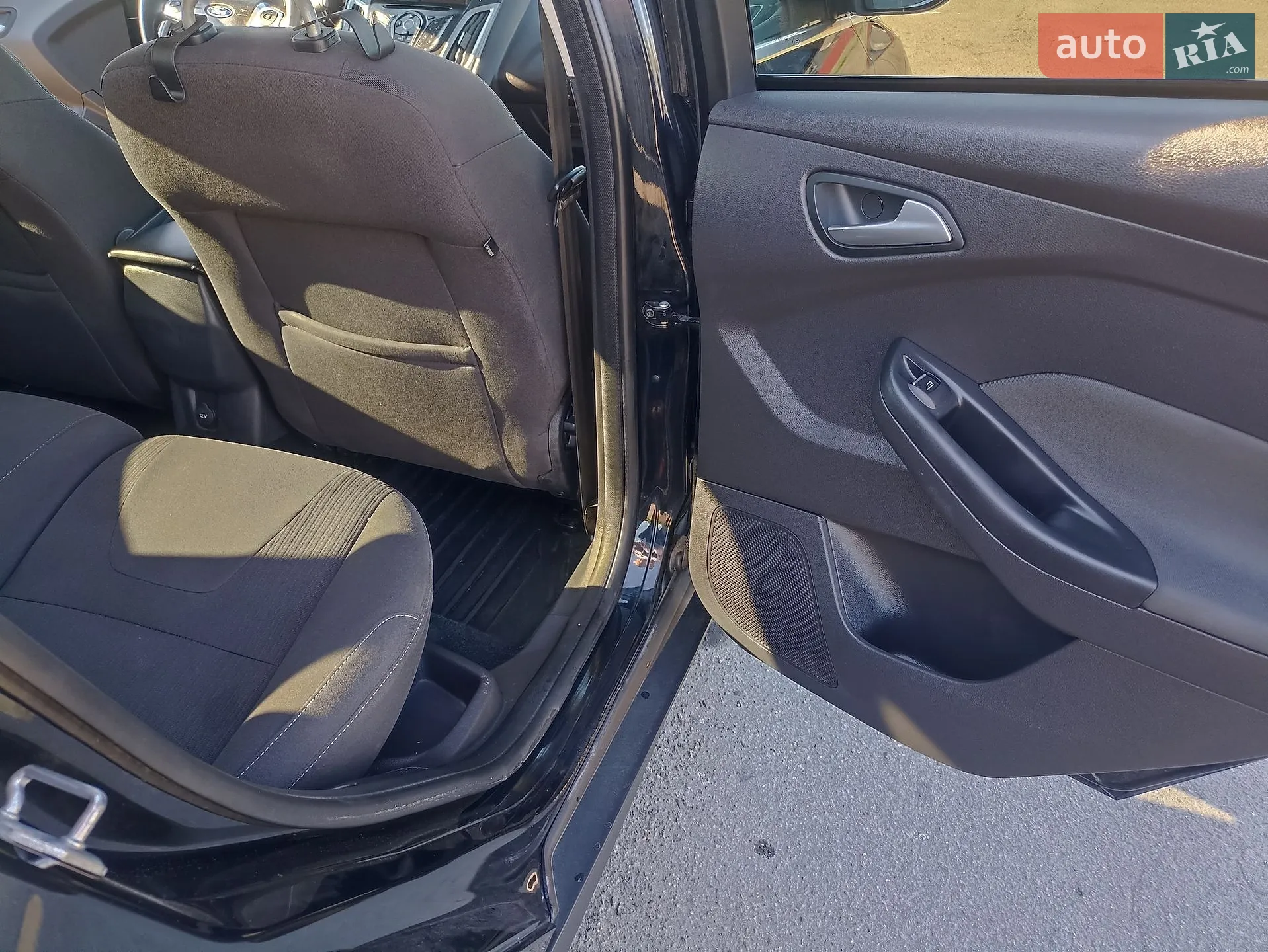 Ford Focus 2011 VIN WF0LXXGCBLBT68575 фото оголошення 27 з 34