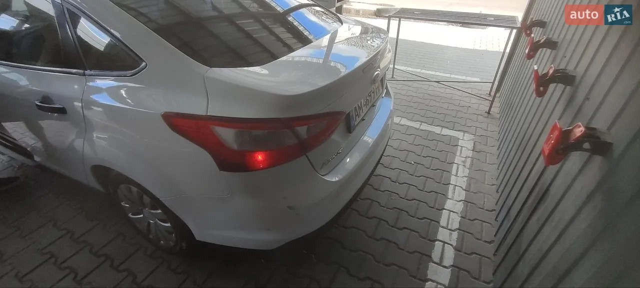 2012 Ford Focus - мініатюра 2