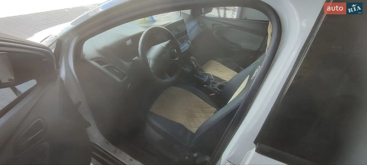 2012 Ford Focus - мініатюра 4