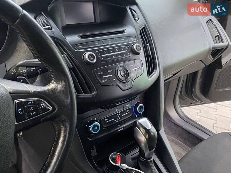 Седан Ford Focus 2015 в Стрые