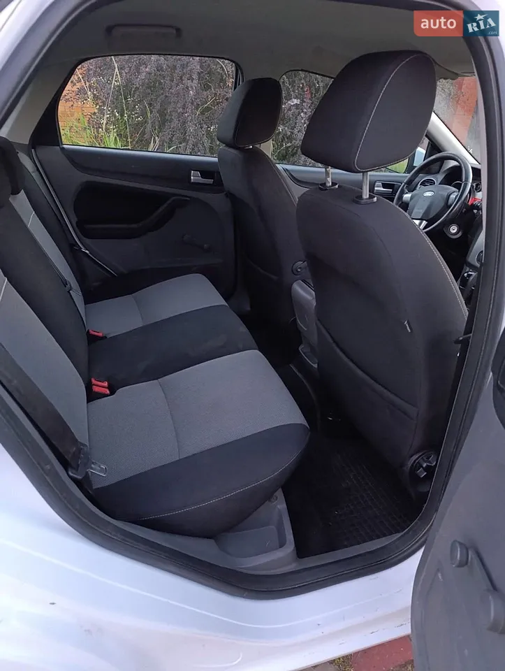 2011 Ford Focus - мініатюра 5