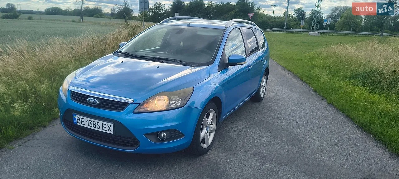 2010 Ford Focus - мініатюра 2