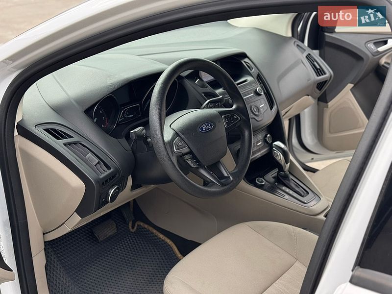 Хэтчбек Ford Focus 2016 в Киеве