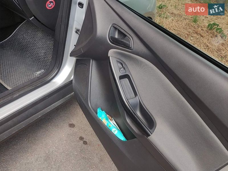 Универсал Ford Focus 2014 в Житомире фото 12 Универсал Ford Focus 2014 в Житомире