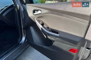 Хэтчбек Ford Focus 2014 в Киеве