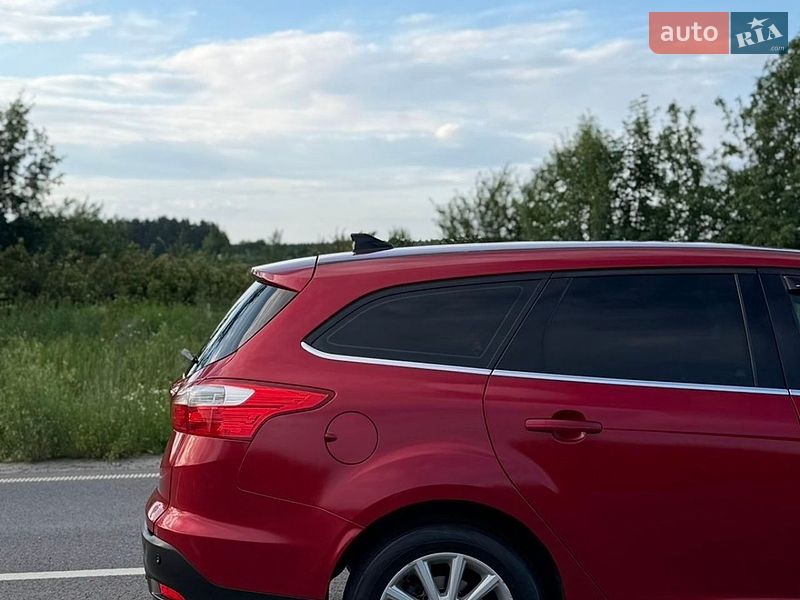 Универсал Ford Focus 2011 в Жовкве