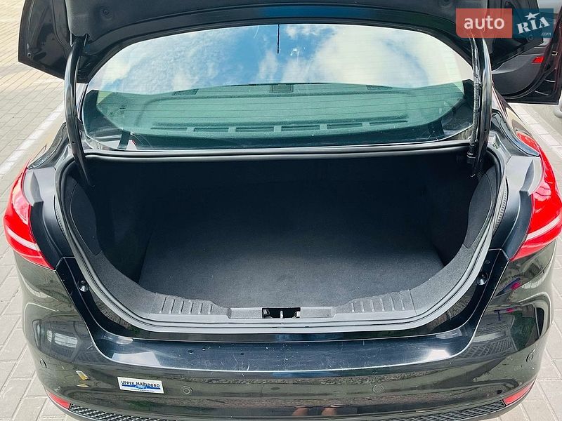 Седан Ford Focus 2015 в Киеве