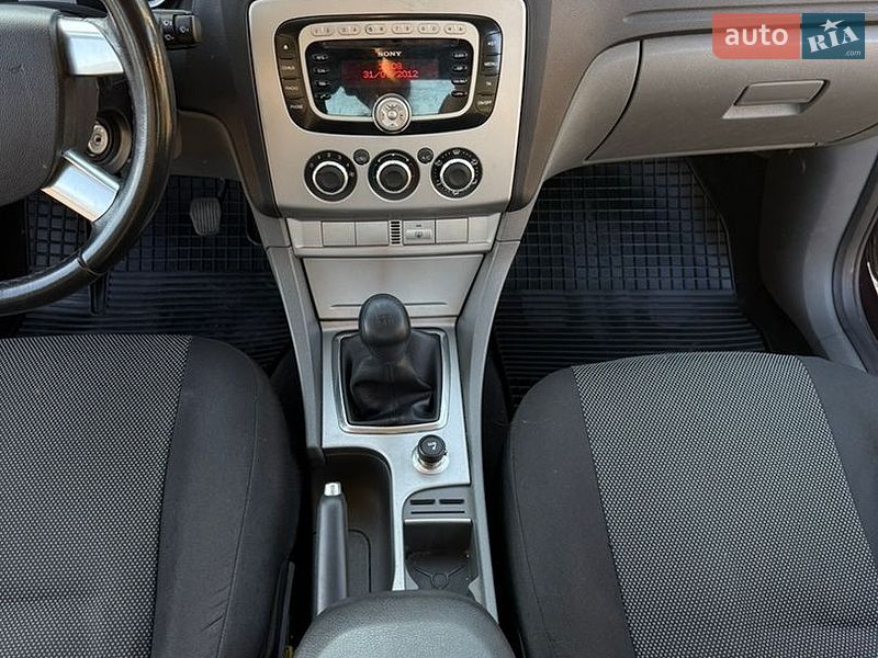 Хэтчбек Ford Focus 2008 в Кролевце
