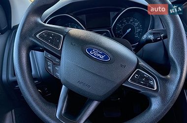 Седан Ford Focus 2015 в Славуті