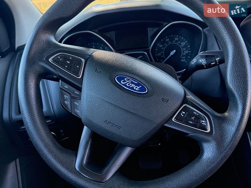 Седан Ford Focus 2015 в Славуті